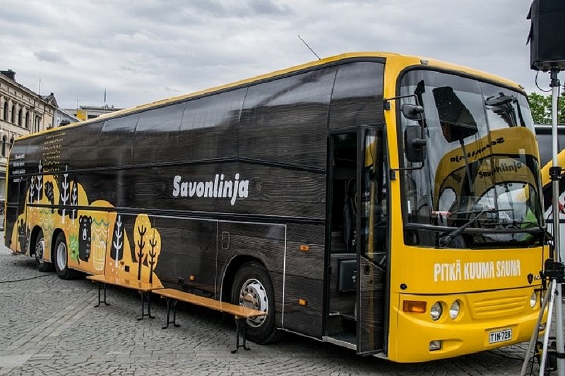 Napříč Finskem projela sauna v autobusu